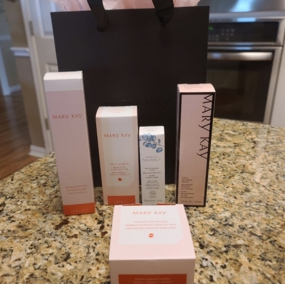Mary Kay Skincare Mary Kay 5pc Bundle Eye Makeup Remover Face Mask